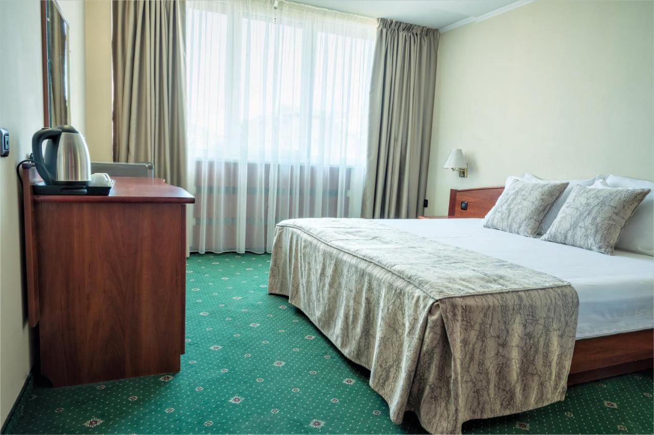 Hotel Orbita Varna Buitenkant foto