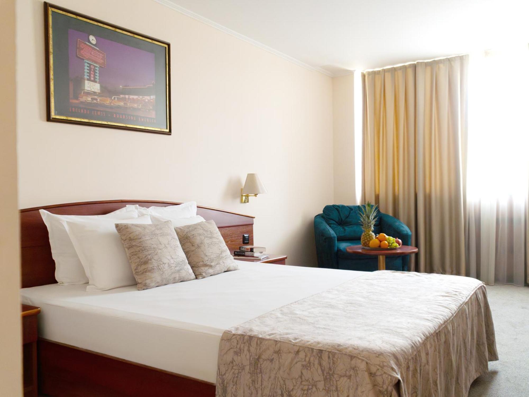 Hotel Orbita Varna Buitenkant foto
